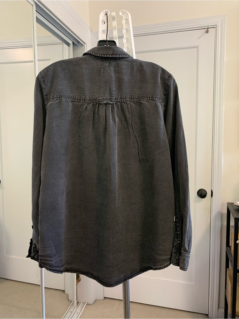 Pilcro by Anthropologie Black Washed Button-Up Shirt in Medium - Picture 2 of 12